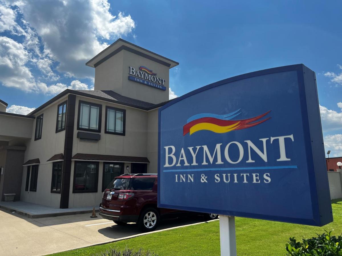 Отель Baymont By Wyndham Bryan College Station Экстерьер фото